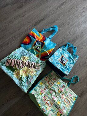 4 TJ Maxx and Aldi Reusable Shopping Bags / Totes